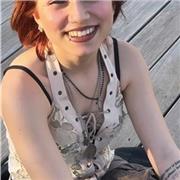 Livello di inglese avanzato, diplomata al liceo delle scienze umane e frequentante l’università Federico II, aiuto i bambini.